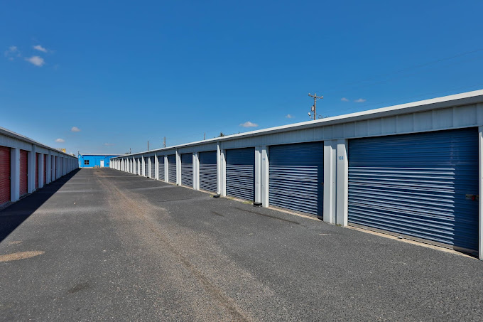 large self storage units available mission tx